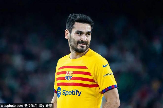 中欧体育入口-风云突变塞维利亚关键时刻强势反弹，英超版图或变，更衣室稳定，心理建设被强调的简单介绍